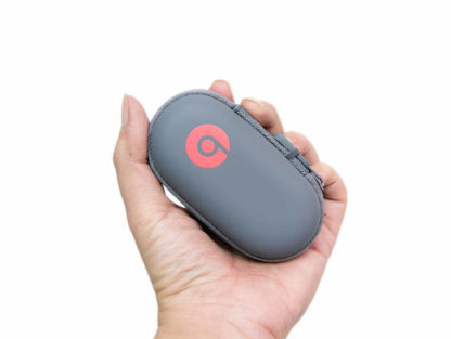Beats by Dr. Dre Earbud & Earphone Hard Neoprene Case - Grey/Red - Image 4